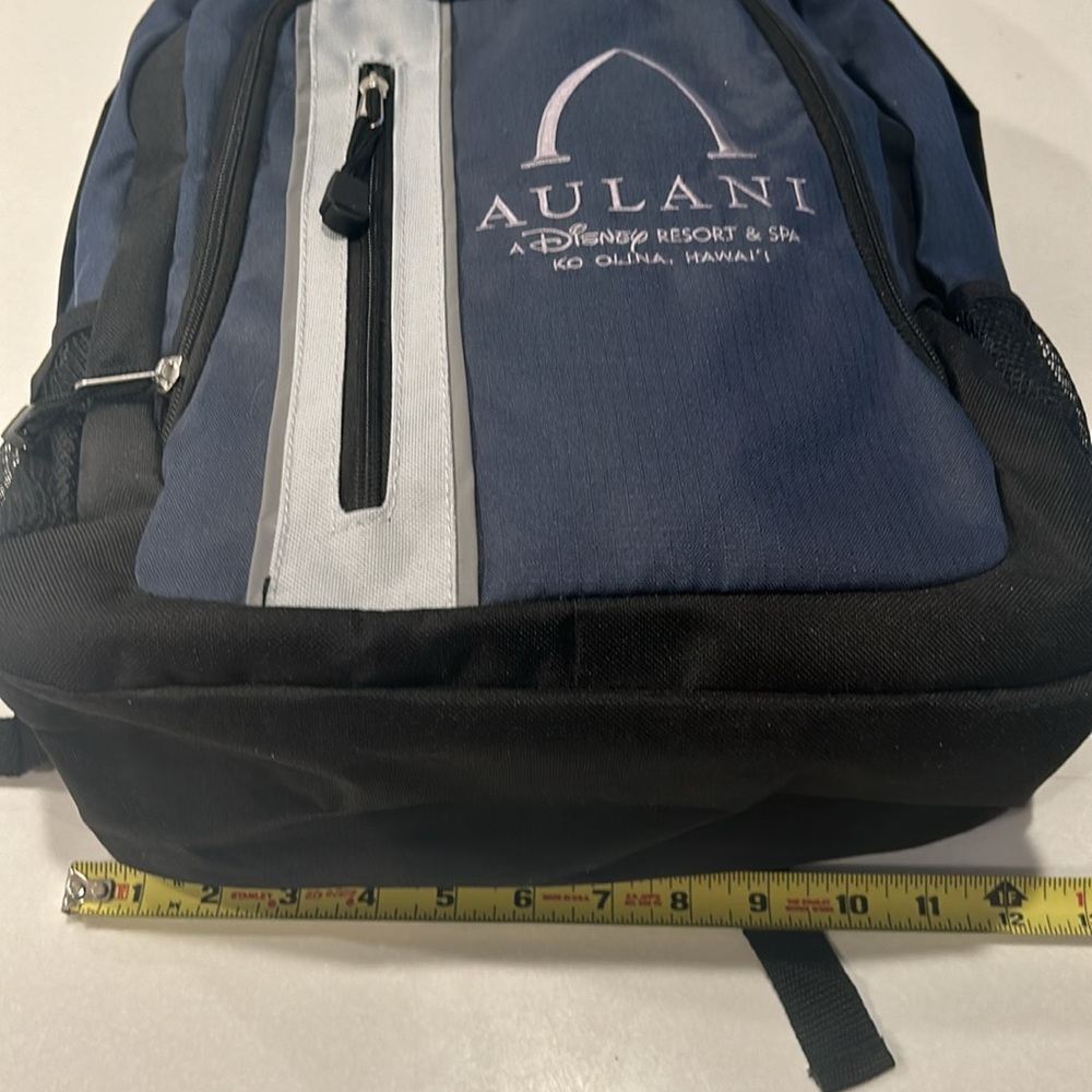 Aulani Disney resort and spa backpack. 3 zippered pockets and two netted sides. - Picture 7 of 9